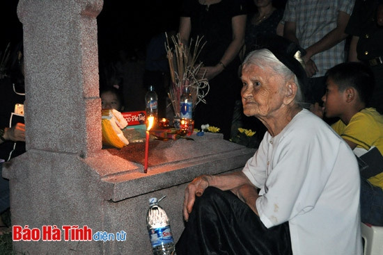 Linh thiêng đêm thắp nến tri ân các anh hùng liệt sỹ ảnh 3