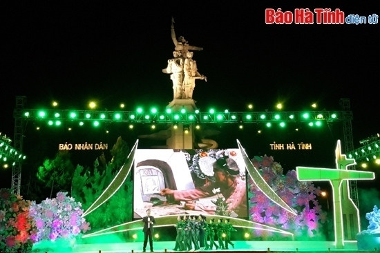 Chương trình nghệ thuật "Đồng Lộc - Cõi thiêng bất tử" kỷ niệm 68 năm ngày Thương binh - Liệt sỹ và 47 năm Chiến thắng Ngã ba Đồng Lộc Chương trình nghệ thuật "Đồng Lộc - Cõi thiêng bất tử" kỷ niệm 68 năm ngày Thương binh - Liệt sỹ và 47 năm Chiến thắng Ngã ba Đồng Lộc