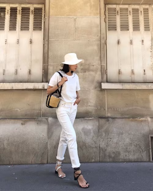 Phối đồ dạo phố theo style tối giản