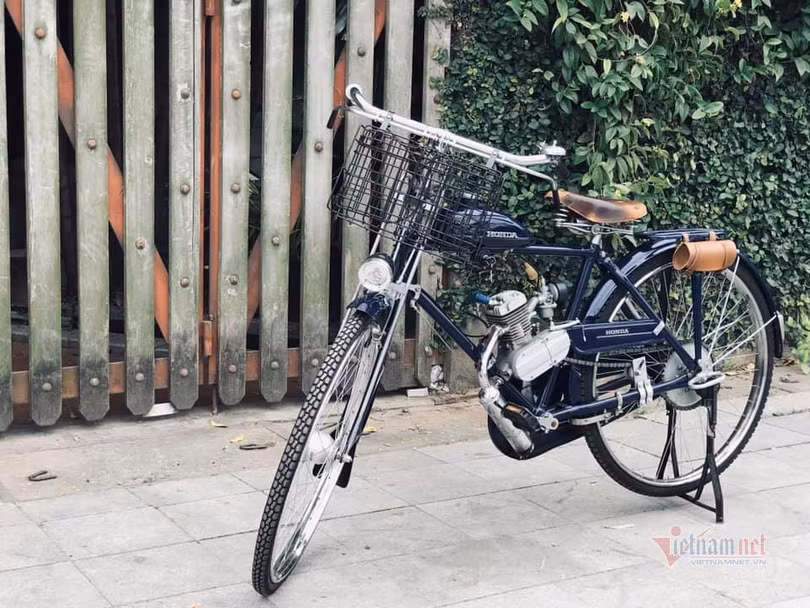 Xe máy Honda cổ 73 tuổi giá 65 triệu, cả Việt Nam có 3 chiếc