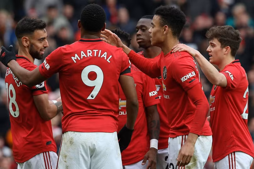 Đòi nợ thành công, MU tiến gần hơn với Champions League