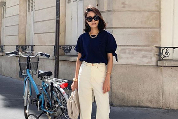 Phối sơ mi cùng váy mùa hè