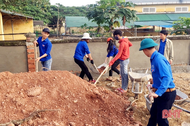 Tuổi trẻ Hà Tĩnh đồng loạt hành động chào mừng Tháng Thanh niên
