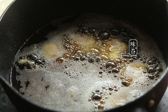 15 phút mẹ làm món ức gà sốt chua ngọt, bé càng ăn càng mê mẩn