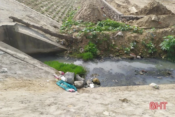 Đau đầu bài toán xử lý nước thải sinh hoạt ở xã vùng biển cửa Hà Tĩnh