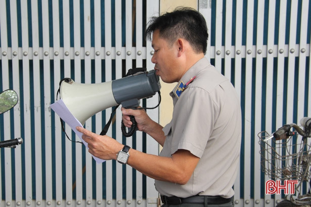 Cưỡng chế tháo dỡ công trình xây dựng lấn chiếm