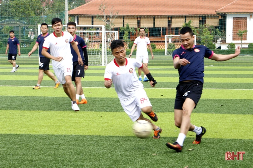 Người dân Hà Tĩnh “rèn” sức khỏe phòng dịch Covid-19