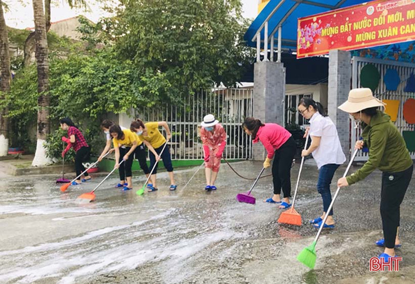 Cô giáo trường Mầm non Trí Đức bám trường trong mùa dịch ảnh 1 Cô giáo trường Mầm non Trí Đức bám trường trong mùa dịch