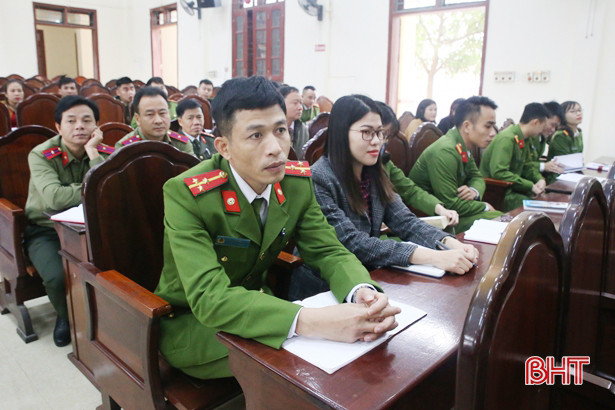 72 đảng viên mới tham gia bồi dưỡng lý luận chính trị