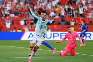 Ronaldo ghi bàn, Bồ Đào Nha gặp Tây Ban Nha ở vòng 1/8 World Cup