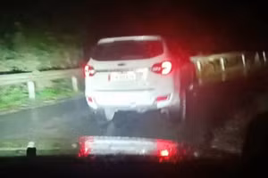 Xác minh xe 7 chỗ không nhường đường xe cấp cứu gần 5km, bệnh nhân không qua khỏi trên đường đi