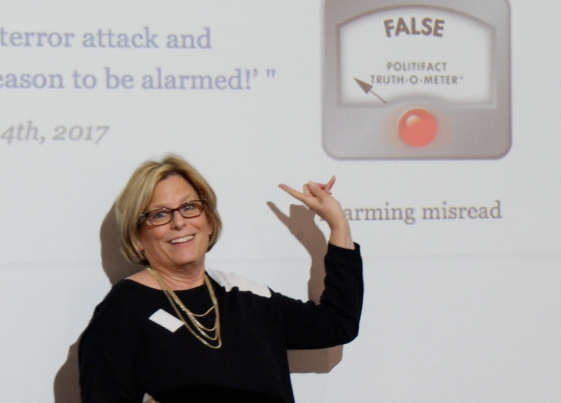 bao chi va thach thuc long gia thanh chan trong the ky 21