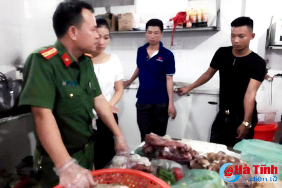 nhieu thit ban trong quan nuong sapa nha hang van minh long chien