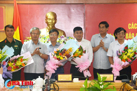 bao chi tiep tuc thuc hien dung ton chi muc dich gop phan dinh huong du luan