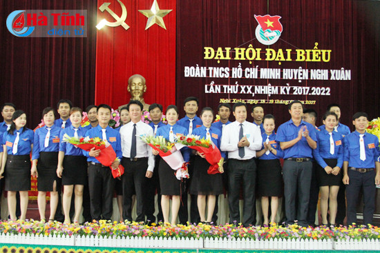 tuoi tre nghi xuan xung kich sang tao doi moi phat trien