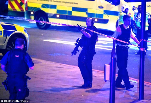 the gioi ngay qua so nguoi thiet mang trong vu chay chung cu o london tang len 79