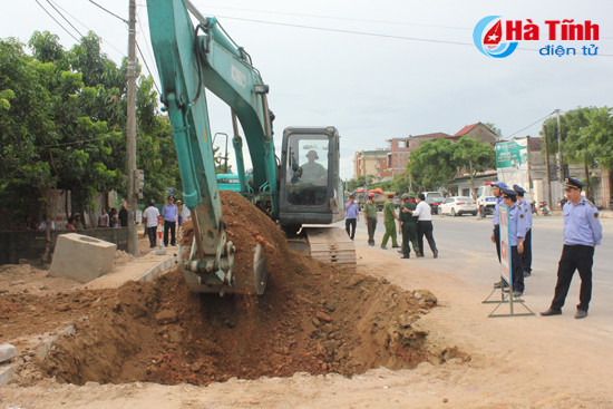 go nut that mat bang thi cong du an ql1a doan phia nam tp ha tinh