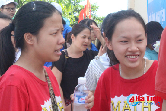 giup sy tu ha nhiet ap luc thi