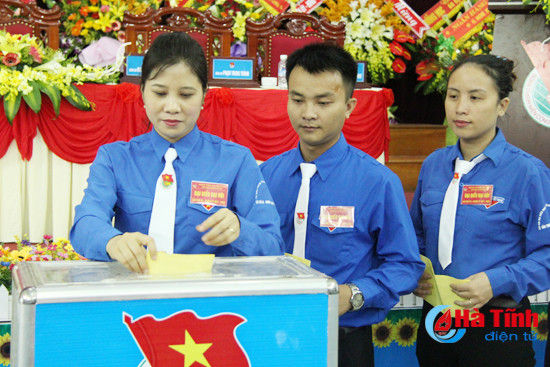 tuoi tre nghi xuan xung kich sang tao doi moi phat trien