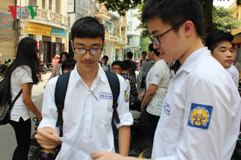 nhin lai ky thi thpt quoc gia 2017 van mong khong con ap luc