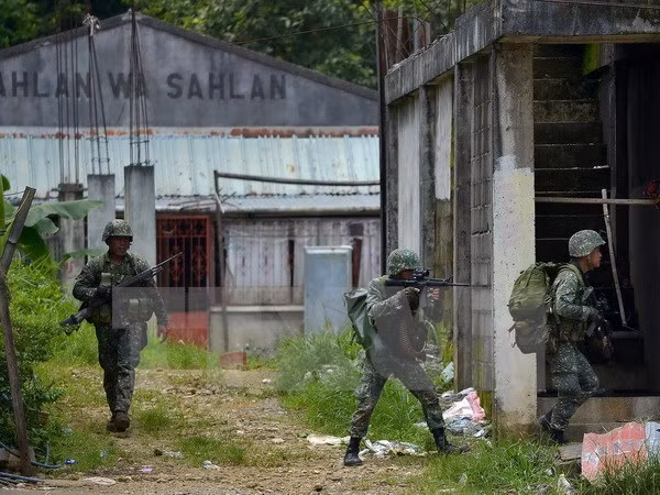 philippines mo cuoc tan cong moi vao phien quan hoi giao o marawi