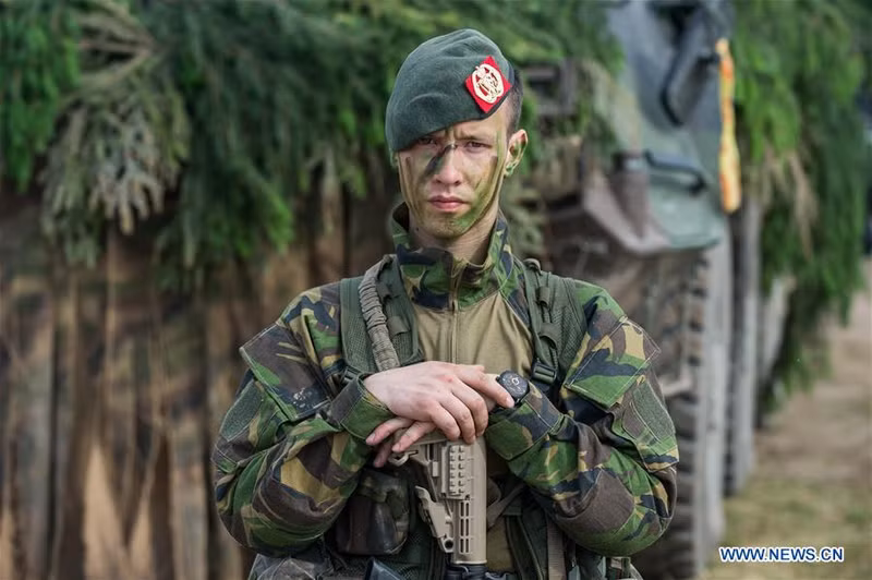 photo can canh tap tran cho soi sat 2017 cua nato gan bien gioi nga