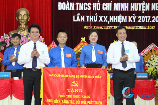 tuoi tre nghi xuan xung kich sang tao doi moi phat trien