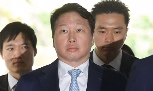 the gioi ngay qua phien quan than is bi bao vay o thanh pho cua philippines