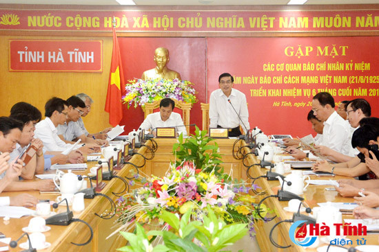 bao chi tiep tuc thuc hien dung ton chi muc dich gop phan dinh huong du luan