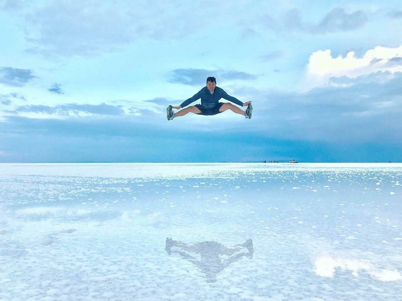 nghet tho vi canh tuong ao den kho tin o bien muoi bolivia