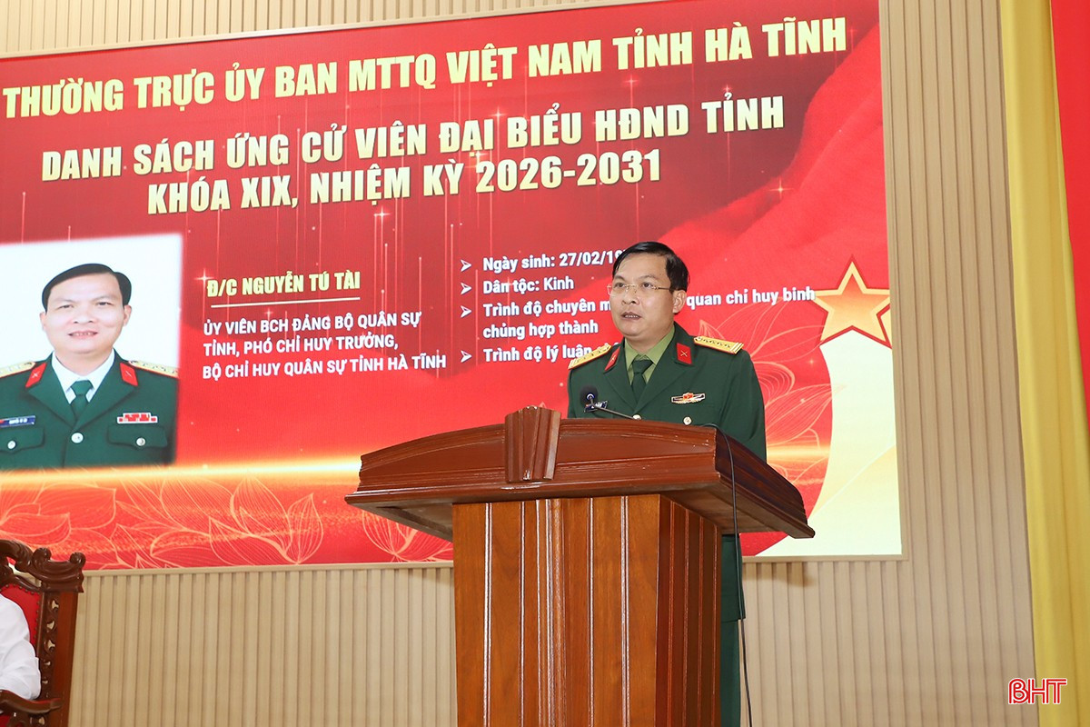Ông Nguyễn Tú Tài - Phó Chỉ huy trưởng Bộ CHQS tỉnh trình bày chương trình hành động.