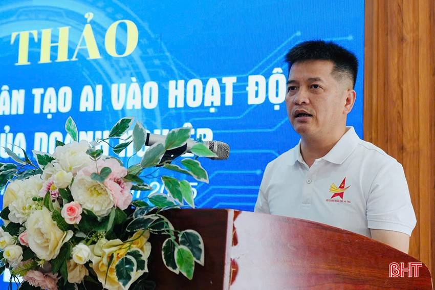 Ông Nguyễn Tiến Trình, Chủ tịch Hội Doanh nhân trẻ Hà Tĩnh phát biểu tại hội thảo. bqbht_br_z6596431026087-f22cb60312ece941894e299a0f67a67d.jpg