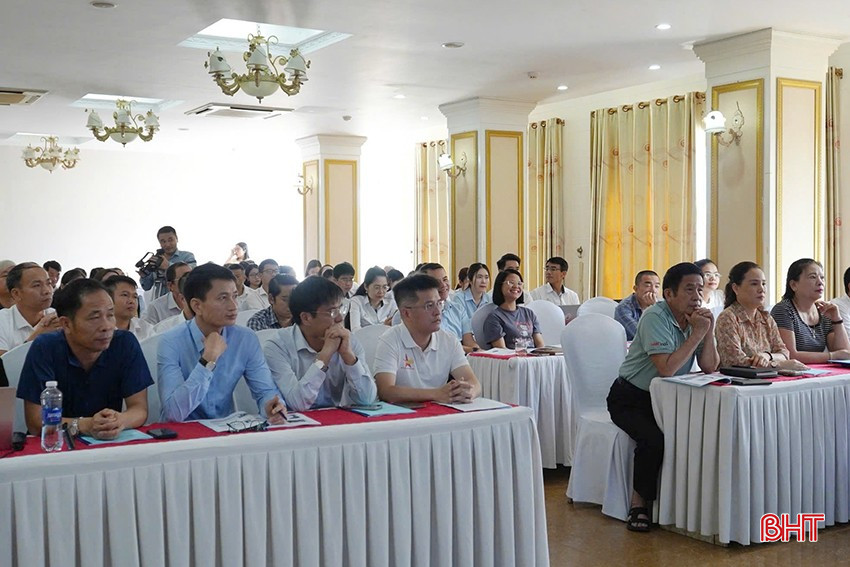 Các đại biểu tham dự hội thảo bqbht_br_z6596440921011-c2a0f00cc860200e2865ef8092a41864.jpg