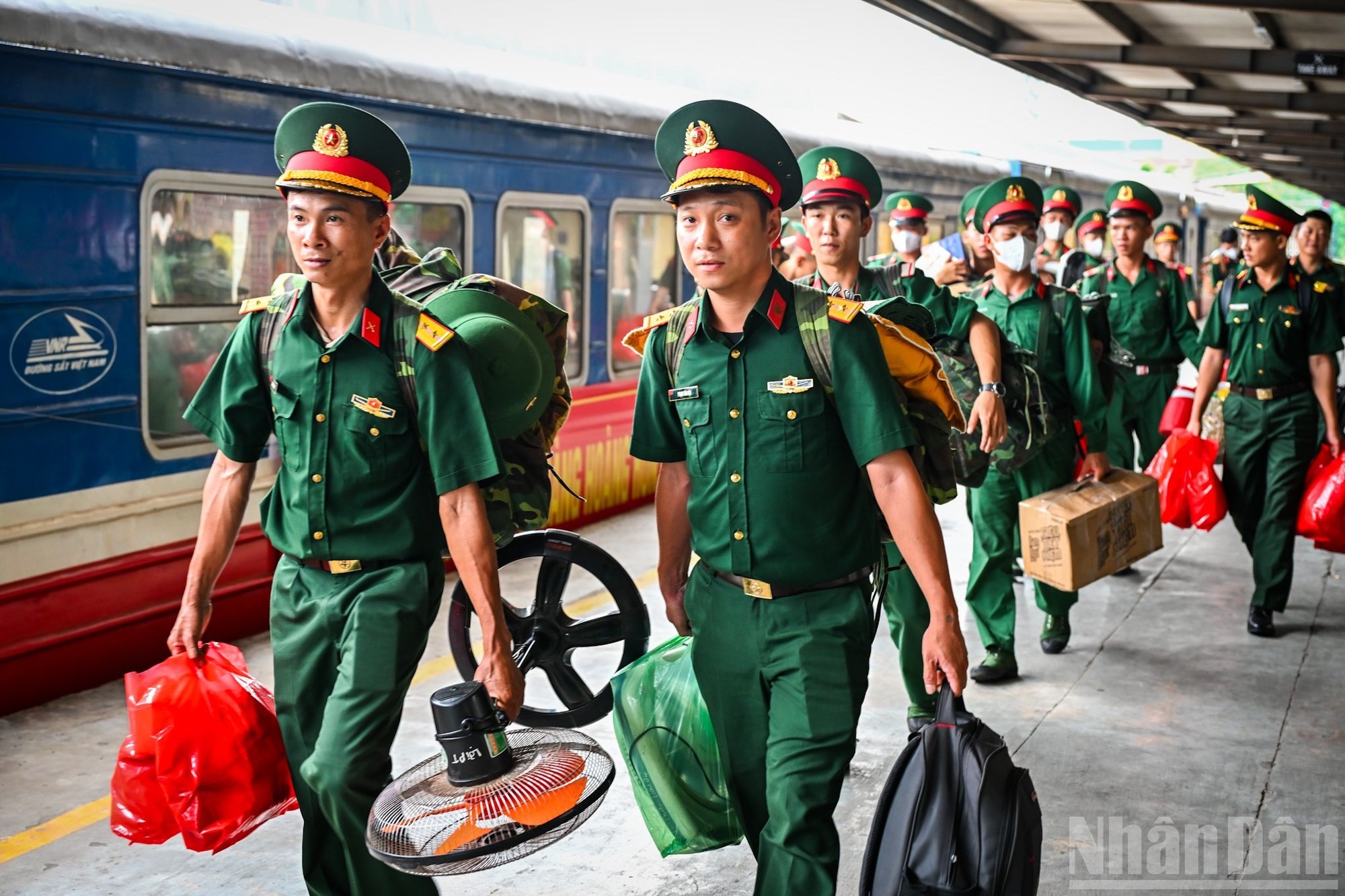 Hành trang mang theo của các cán bộ, chiến sĩ cho nhiệm vụ đặc biệt sắp tới.