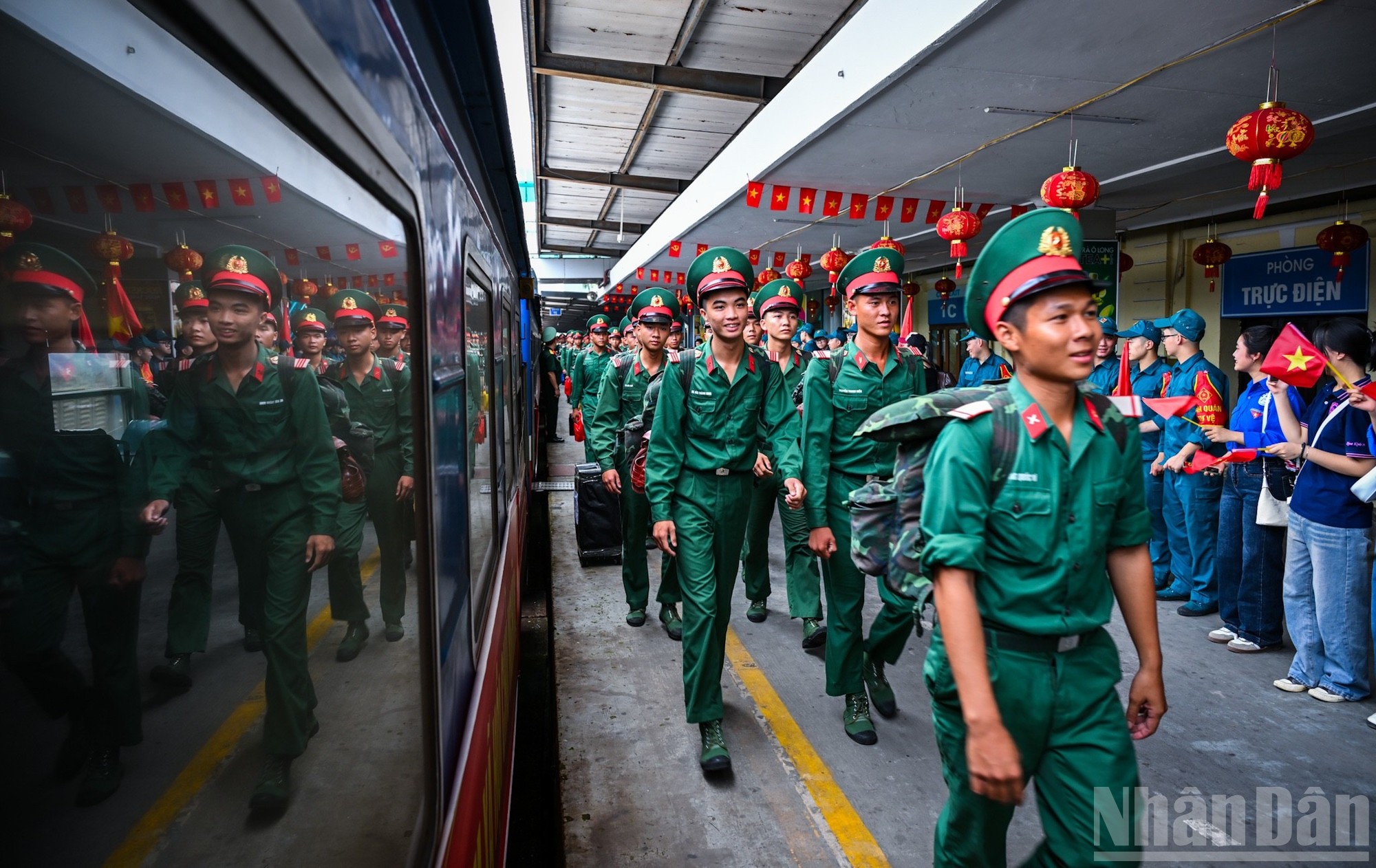 Sau khi tới ga Hà Nội, các lực lượng di chuyển về các địa điểm tập kết đã quy định để được bố trí bảo đảm ăn nghỉ, sinh hoạt, sẵn sàng chuẩn bị luyện tập, thực hiện nhiệm vụ.