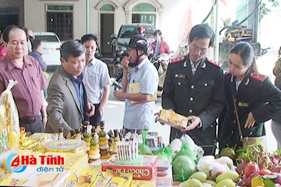 tieu huy nhieu duoc lieu thuc pham khong ro nguon goc