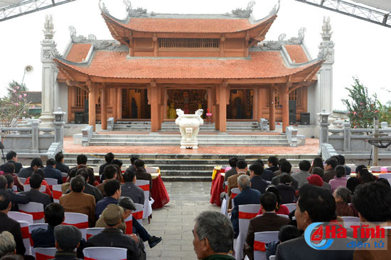 long trong to chuc le gio vua mai