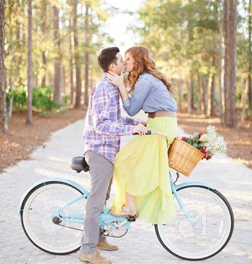 tai sao dan ong hay liec nhin dan ba khac