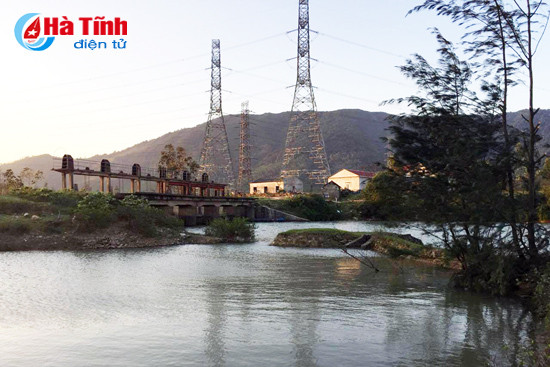 ca chet tren song quyen co the do nuoc duc