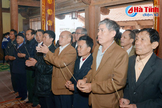 long trong to chuc le gio vua mai