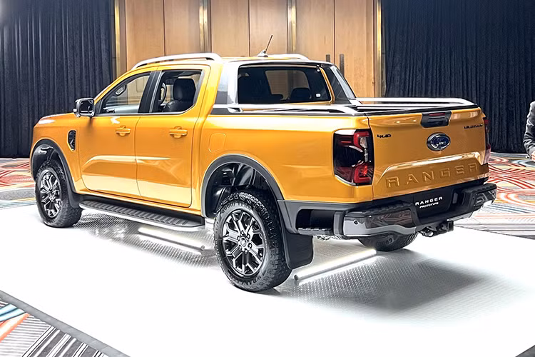 Cận cảnh “hàng hot” Ford Ranger 2022 từ 680 triệu đồng