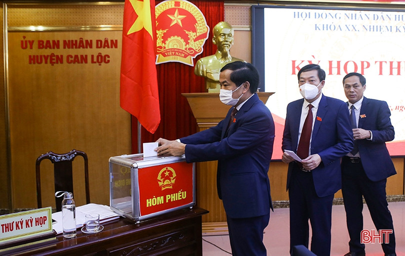 Ông Trần Mạnh Sơn giữ chức Phó Chủ tịch UBND huyện Can Lộc