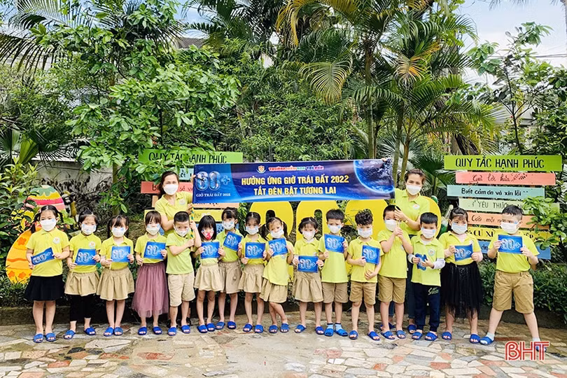 Các bé mầm non Trí Đức hưởng ứng Giờ Trái đất: Vì một hành tinh xanh