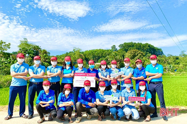 Tuổi trẻ Agribank Hà Tĩnh II trồng cây “vì tương lai xanh”