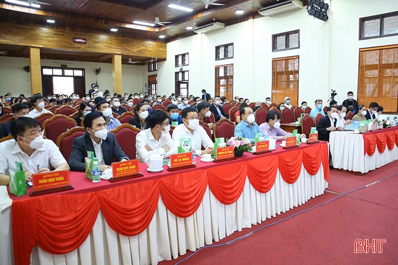 TP Hà Tĩnh: Các doanh nghiệp, HTX ký kết chuyển đổi số trong nông nghiệp