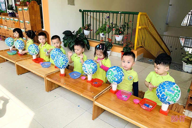 Các bé mầm non Trí Đức hưởng ứng Giờ Trái đất: Vì một hành tinh xanh