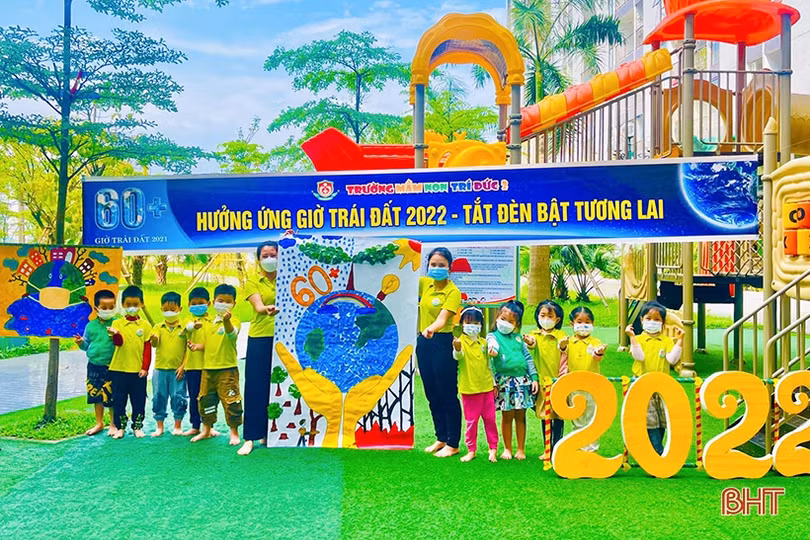 Các bé mầm non Trí Đức hưởng ứng Giờ Trái đất: Vì một hành tinh xanh