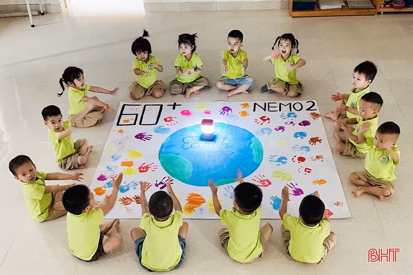 Các bé mầm non Trí Đức hưởng ứng Giờ Trái đất: Vì một hành tinh xanh