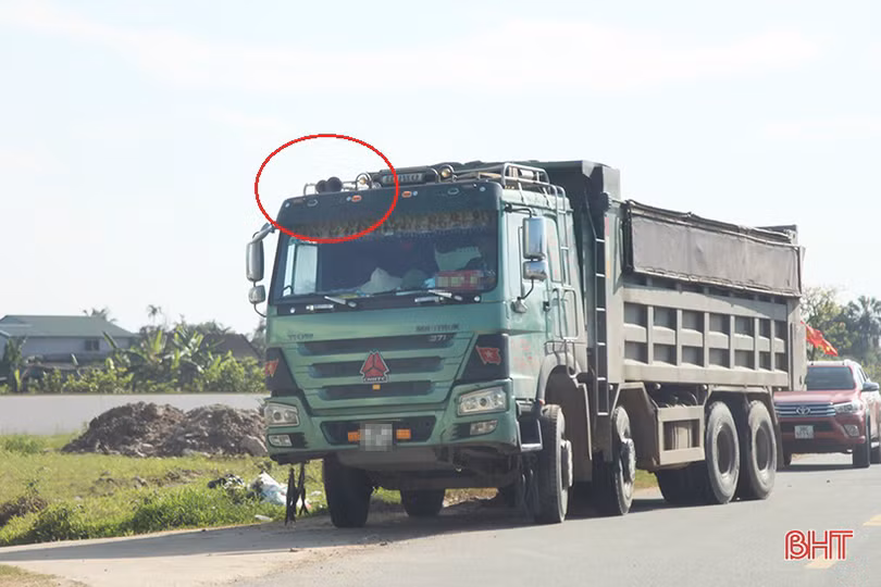 Hà Tĩnh: Ra đường sợ nhất... còi hơi!