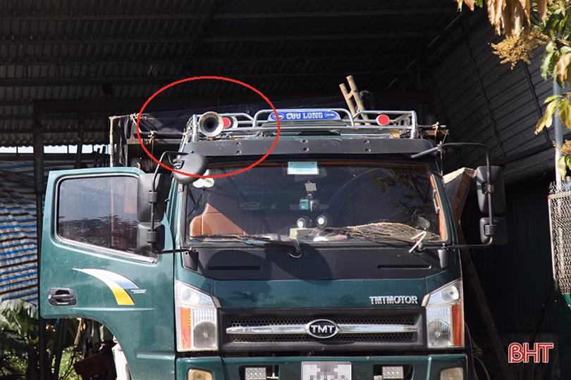 Hà Tĩnh: Ra đường sợ nhất... còi hơi!